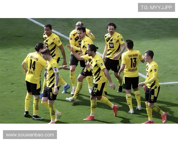 多特和尤文等多支英超球队关注皇马18岁后卫霍安马丁内斯